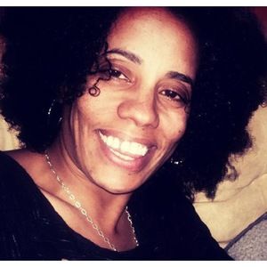 Meet your Posher, Chanel